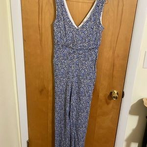 NWOT Mi-ami V-neck Floral Jumpsuit from Francesca’s Boutique